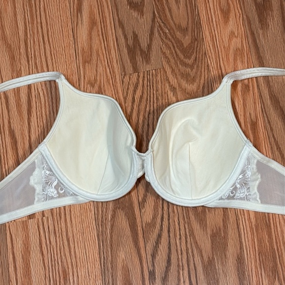 Wacoal Comfort First T-Shirt Underwire Bra, #85333, lace detail, ivory, 34C - Picture 4 of 5